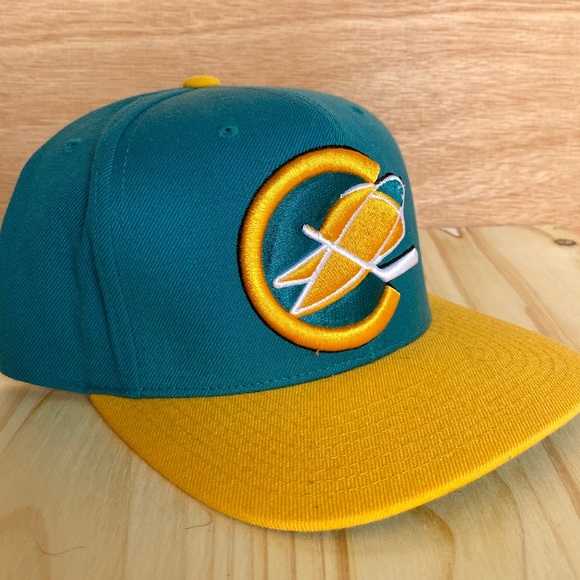 Retro Mitchell & Ness California Golden Seals Ba - Picture 1 of 4